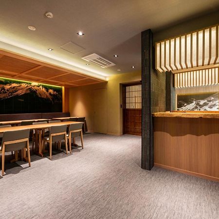 Ski Inn Hakuba, Iwatake Luaran gambar