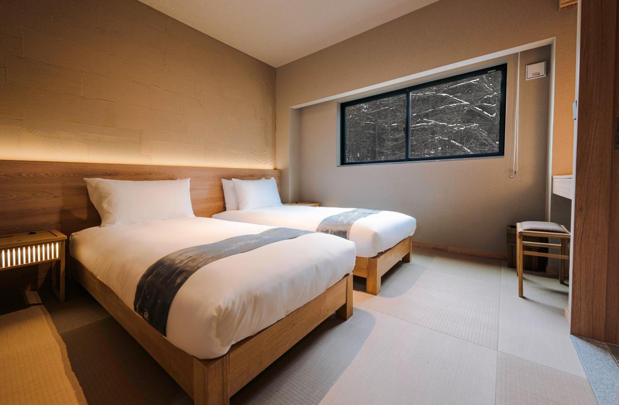 Ski Inn Hakuba, Iwatake Luaran gambar