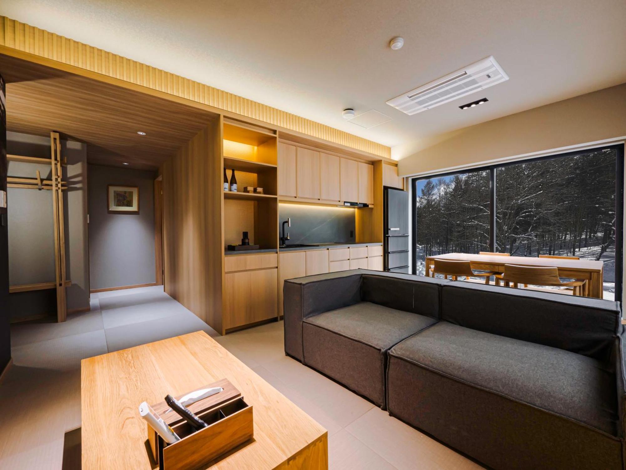 Ski Inn Hakuba, Iwatake Luaran gambar