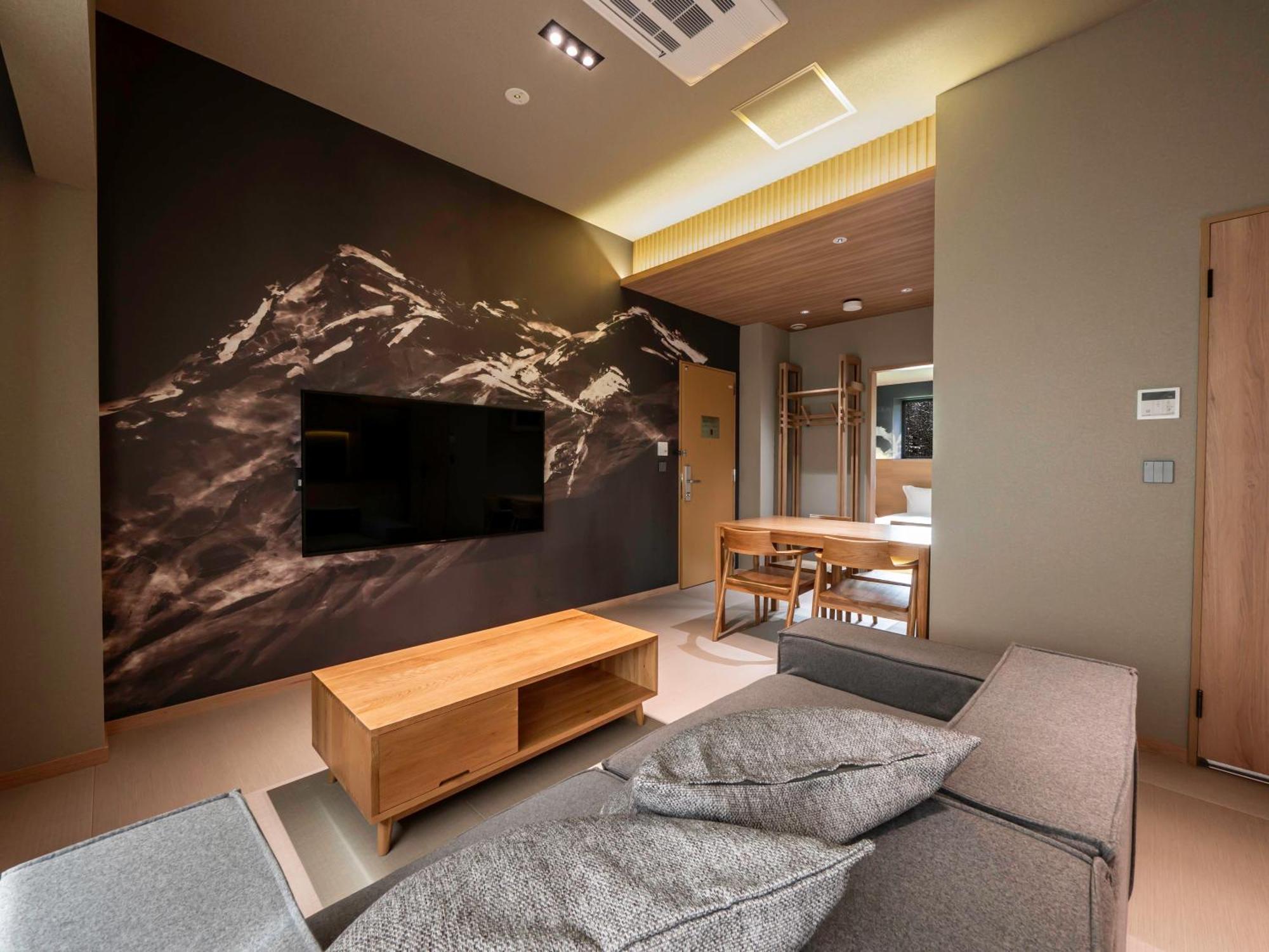 Ski Inn Hakuba, Iwatake Luaran gambar